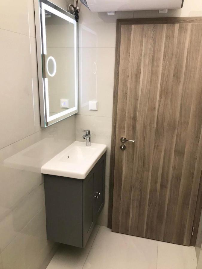 Smart Apartment Mir Varna ภายนอก รูปภาพ