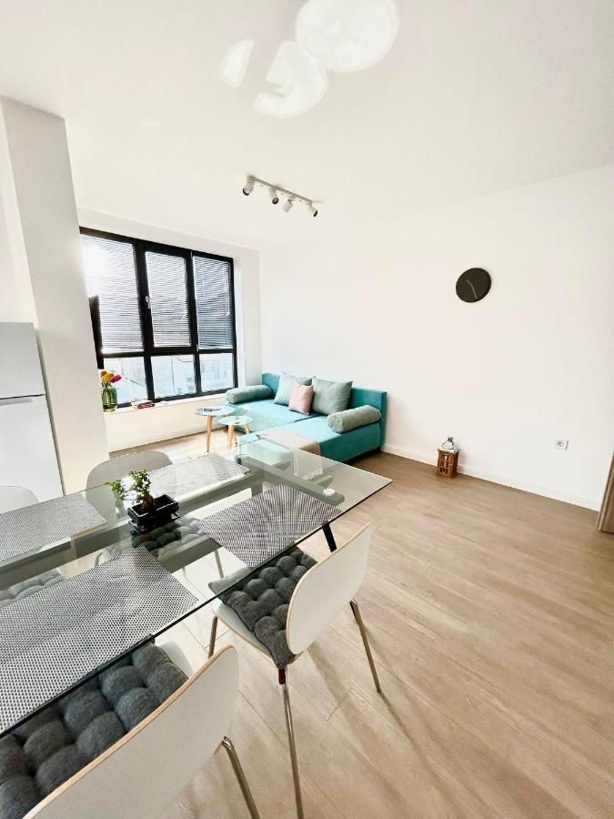 Smart Apartment Mir Varna ภายนอก รูปภาพ