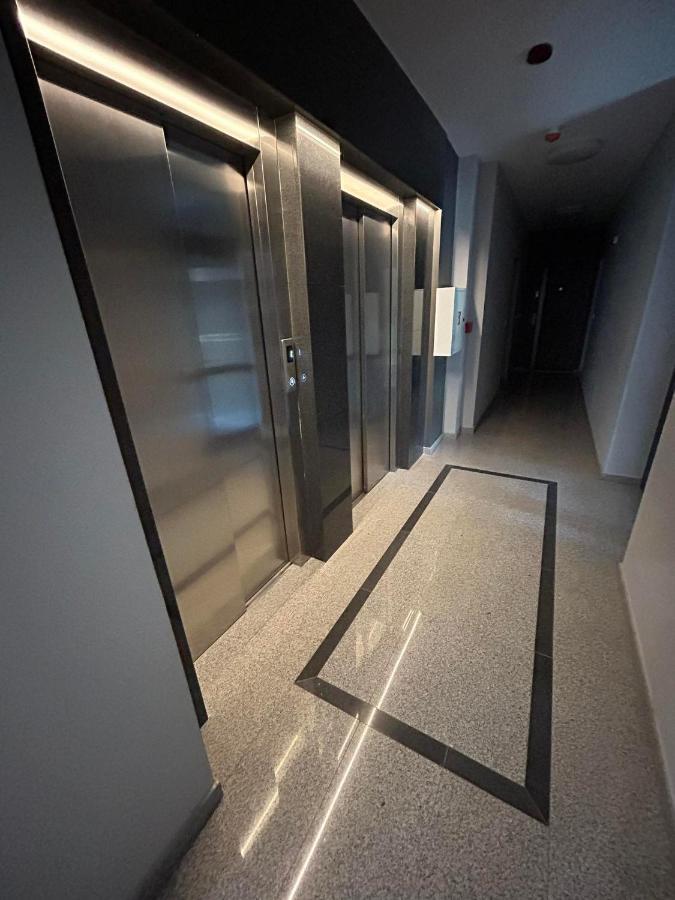 Smart Apartment Mir Varna ภายนอก รูปภาพ